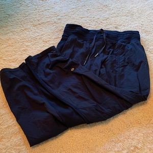 Lulu lemon cropped joggers